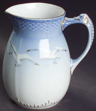 Seagull 28 Oz Pitcher