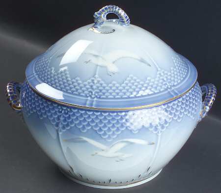 Seagull Tureen & Lid by Bing & Grondahl