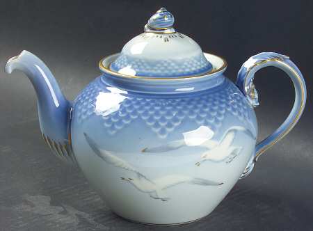 Seagull Teapot & Lid by Bing & Grondahl