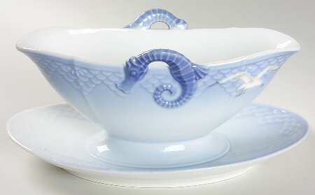 Seagull Gravy Boat with Attached Underplate No Gold