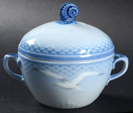 Seagull Sugar Bowl & Lid No Gold Trim