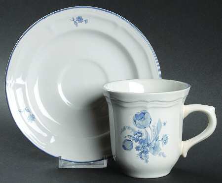 Jardin Bleu Flat Cup & Saucer Set