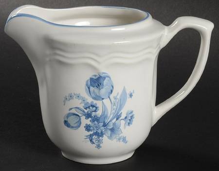 Jardin Bleu Creamer