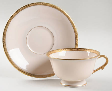 A4 (USA) Footed Cup & Saucer Set