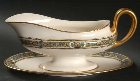 Orient Gravy Boat with Attached Underplate