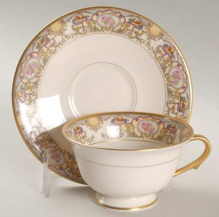 Victoria Footed Cup & Saucer Set