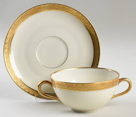 Aida Flat Bouillon Cup & Saucer