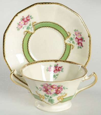 Alberto Footed Bouillon Cup & Saucer