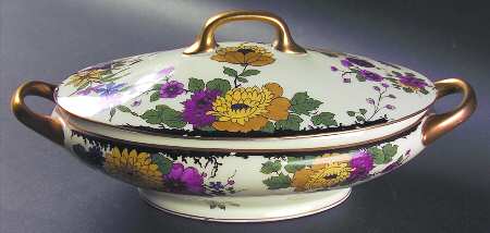 Autumnleaves Oval Covered Vegetable