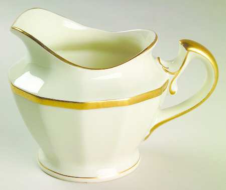 BLK13 Creamer
