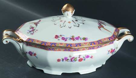 BLK5 (CZE) Oval Covered Vegetable by Black Knight