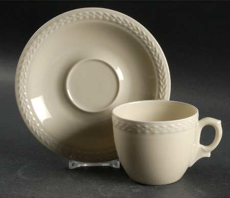 Laurel Flat Cup & Saucer Set