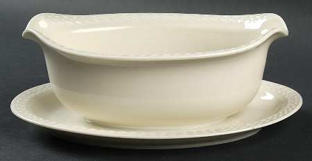 Laurel Gravy Boat with Attached Underplate by Black Knight