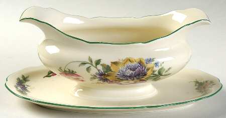Lorrento Gravy Boat with Attached Underplate