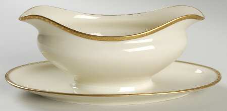 Mignon Gravy Boat with Attached Underplate