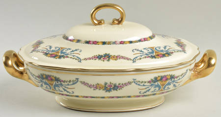 Rechere Oval Covered Vegetable by Black Knight