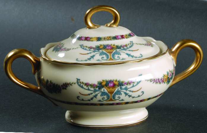 Rechere Sugar Bowl & Lid