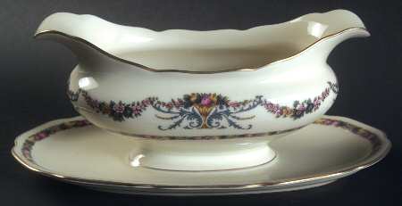 Rechere Gravy Boat with Attached Underplate