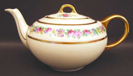 Rosemarie Teapot & Lid