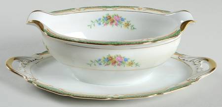 Tosca Green and White Gravy Boat with Attached Underplate