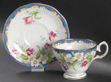 Narcissus (Blue) Footed Cup & Saucer Set