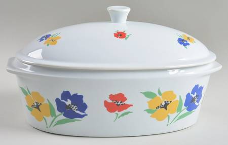 Anemone 3 Quart Oval Covered Casserole