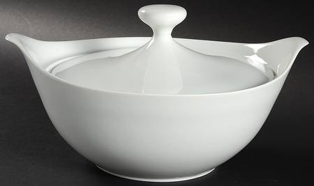 Blanco Round Covered Vegetable