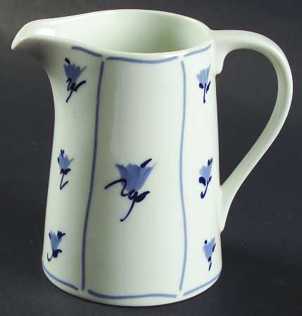 Blue Fields Creamer