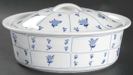 Blue Fields 2.5 Quart Oval Covered Casserole