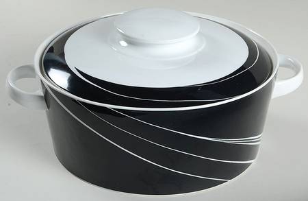 Black Pearl 3 Quart Round Covered Casserole