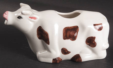 Country Farm Creamer