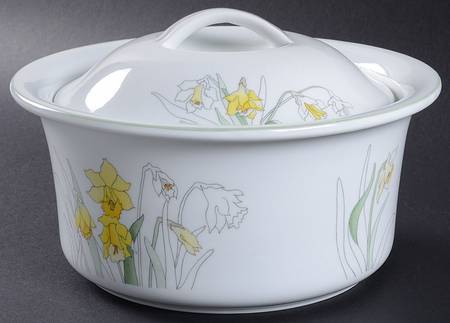 Daffodil 2 Qt Round Covered Casserole