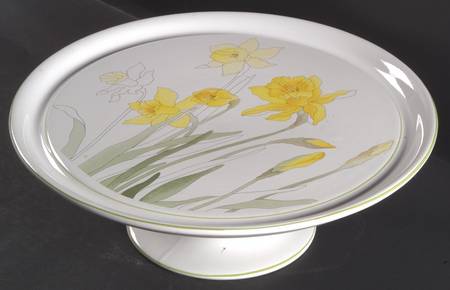 Daffodil 12" Diameter Pedestal Cake Stand