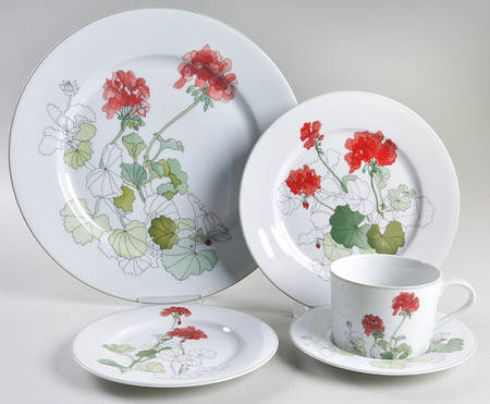 Geranium 5 Piece Place Setting