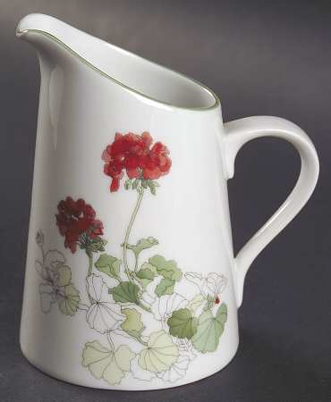 Geranium Creamer
