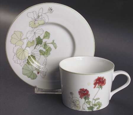 Geranium Flat Cup & Saucer Set