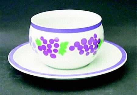 Grapes Gravy Boat with Attached Underplate