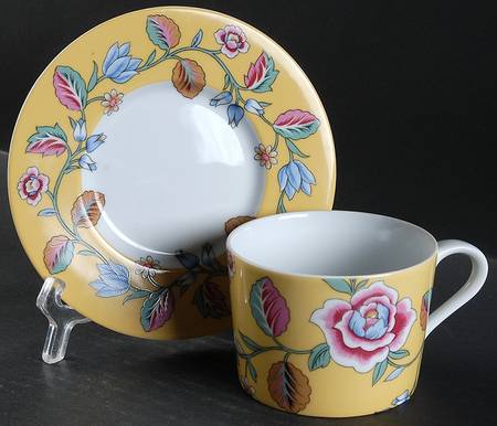 Izmir Flat Cup & Saucer Set