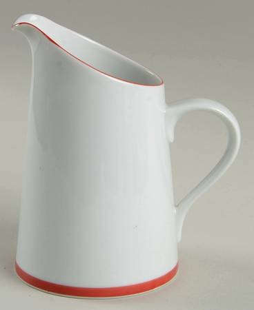Lisboa Red Creamer