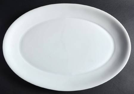 Lyric White 15" Oval Serving Platter