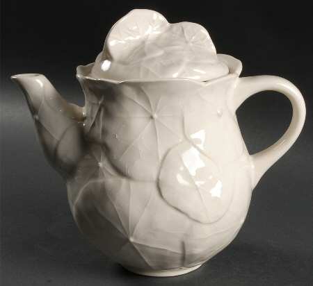 Nasturtium White Teapot & Lid