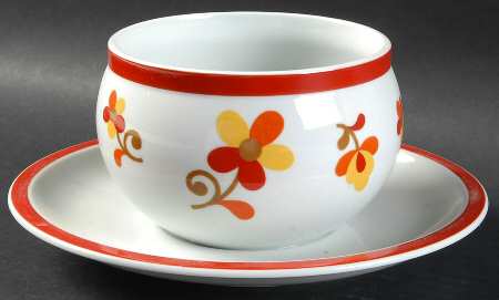 Paprika Gravy Boat w/Attached Underplate No Lid