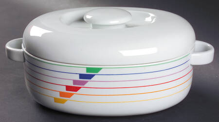 Sextet 2 Quart Oval Covered Casserole