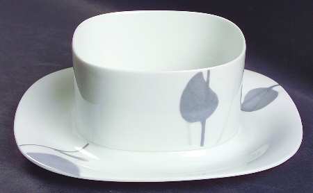 Shadows Gravy Boat with Attached Underplate