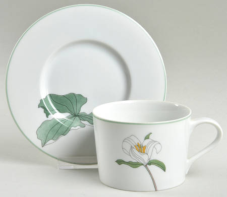 Trillium Flat Cup & Saucer Set