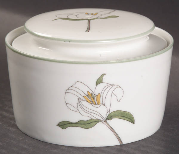 Trillium Sugar Bowl & Lid