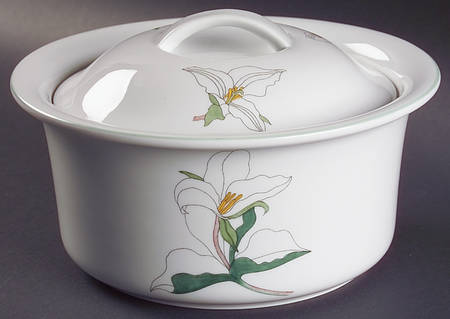 Trillium 1.5 Qt Round Covered Casserole