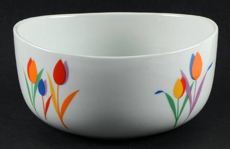 Tulip Time 7" Round Vegetable Bowl