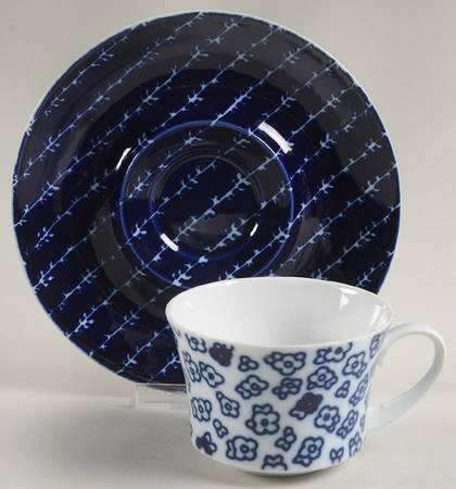 Variance Flat Cup & Saucer Set