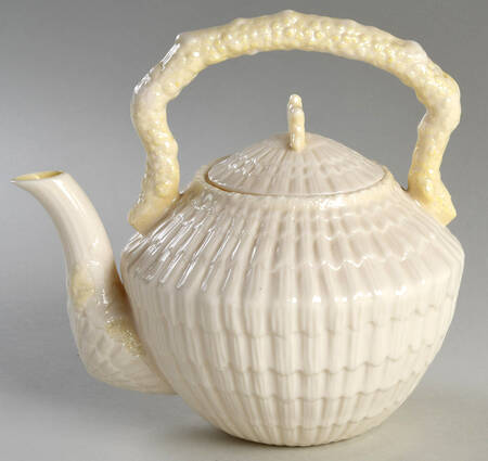 Limpet Yellow Kettle & Lid